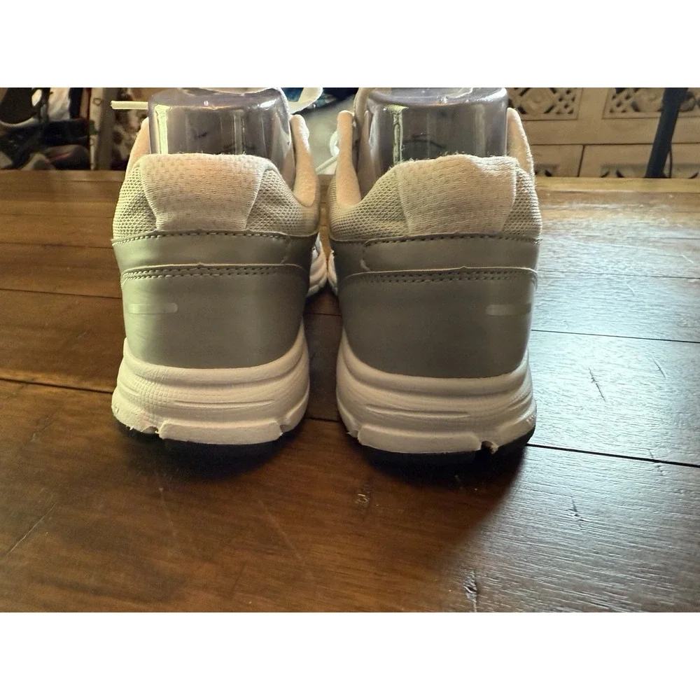 Nike Womens Air‎ Relentless light Gray Running Shoes Sz 7